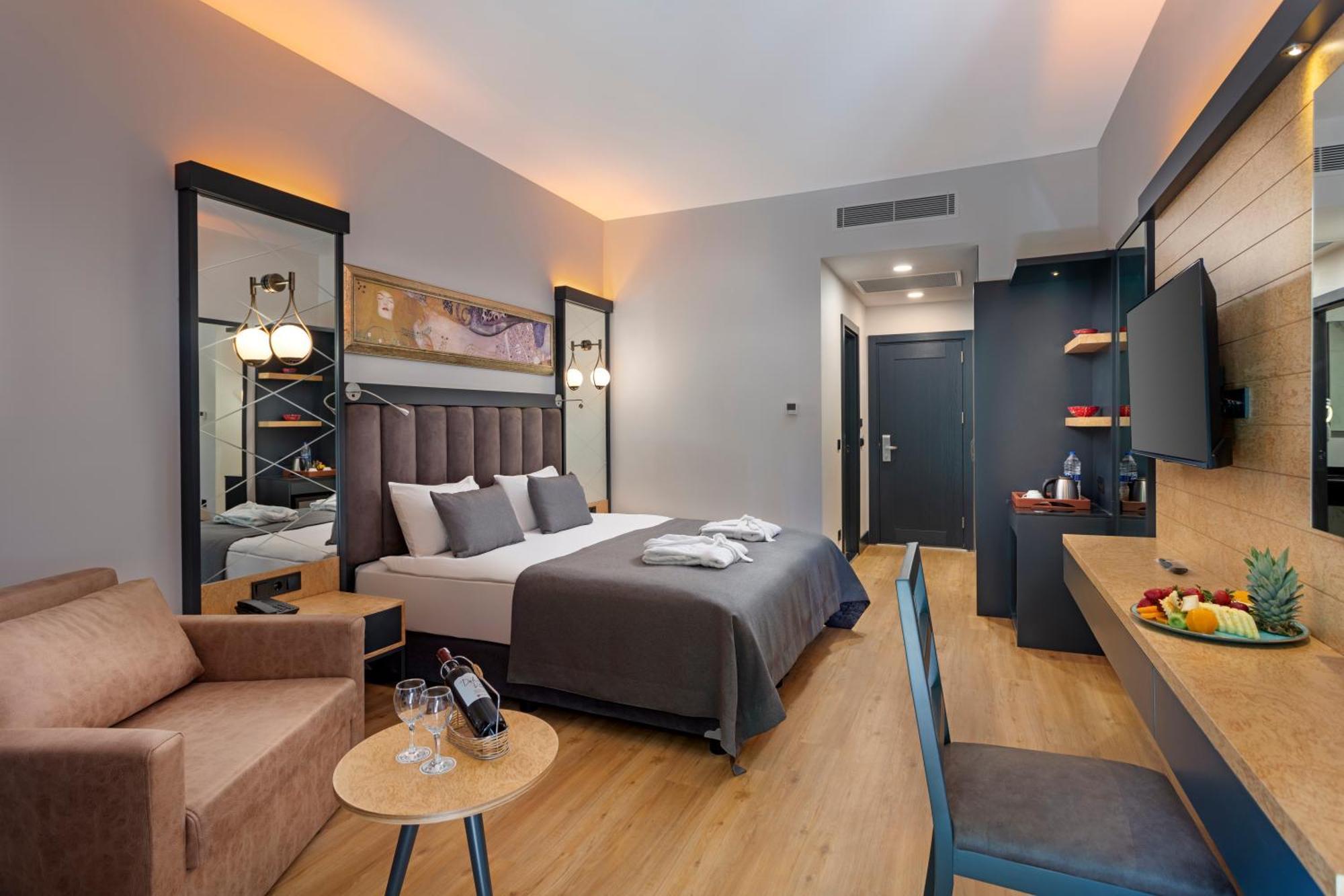 Dobedan Beach Resort Comfort "Ex Brand Alva Donna Beach Resort Comfort" Side Room photo